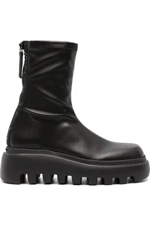 vic matiè Saudi embossed-logo ankle boots