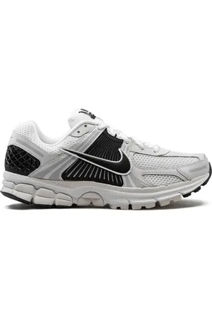 Nike Zoom Vomero 5 " /Black" sneakers