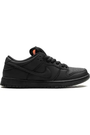 Nike SB Dunk "Triple /Orange" sneakers
