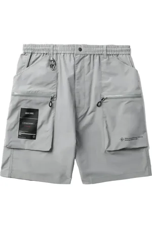 Izzue Logo-patch cargo-pocket shorts