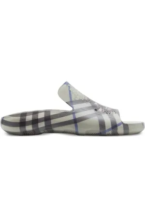 Burberry Stingray checked slides