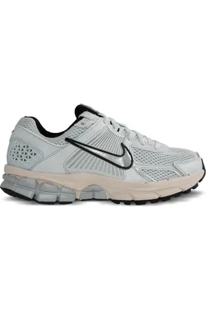 Nike Air Zoom Vomero 5 sneakers