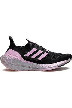 adidas Ultraboost 22 low-top sneakers