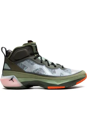 Jordan X UNDEFEATED Air 37 "Flight Jacket" sneakers