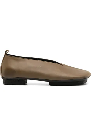 UMA WANG Asymmetric-toe ballet shoes