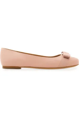 Salvatore Ferragamo Varina leather ballerina shoes
