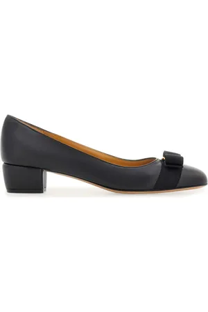 Salvatore Ferragamo Vara 30mm leather pumps