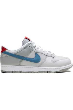 Nike Dunk Low sneakers