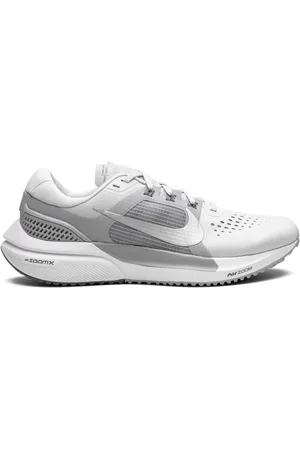 Nike Air Zoom Vomero 15 sneakers