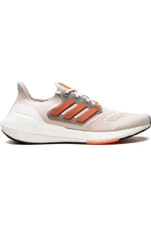 adidas Ultraboost 22 sneakers
