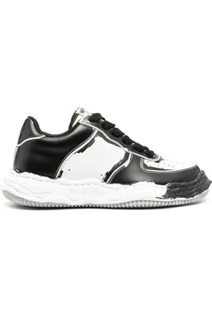 Maison Mihara Yasuhiro Logo-patch faded-effect sneakers