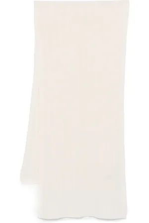 Lady Anne Cable-knit scarf