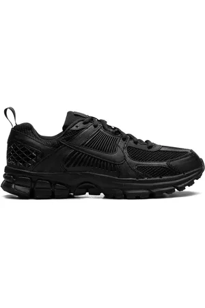 Nike Zoom Vomero 5 "Triple " sneakers