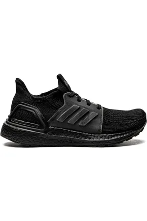 adidas Ultraboost 19 low-top sneakers