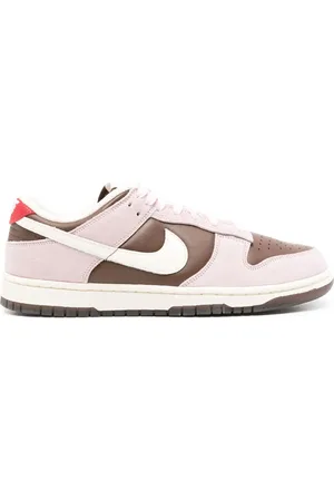 Nike Dunk Low sneakers