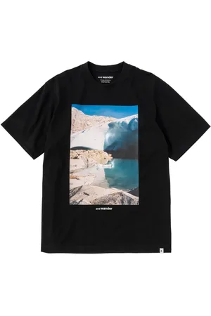 and wander Graphic stamp T-shirt