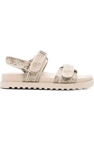 Guess Fadison sandals