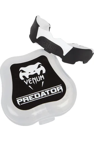 Venum Predator Hammassuoja Musta/Valkoinen