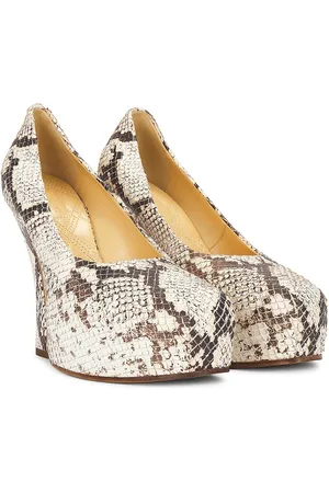 Burberry Arch Pump in