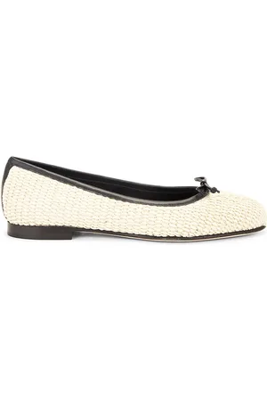 Manolo Blahnik Veralli 10 Raffia Flat in