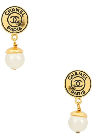 CHANEL 1997 CC Pearl Clip-On Earrings in