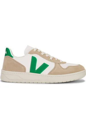 Veja V-10 in Extra Whit Emeraude & Sahara