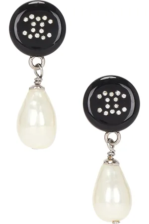 CHANEL CC Pearl Earrings in Silver in