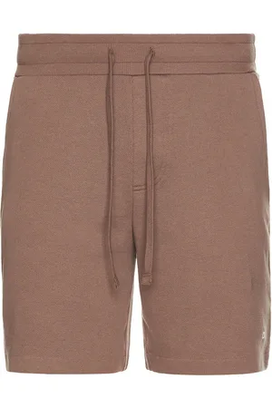 alo Chill Short in