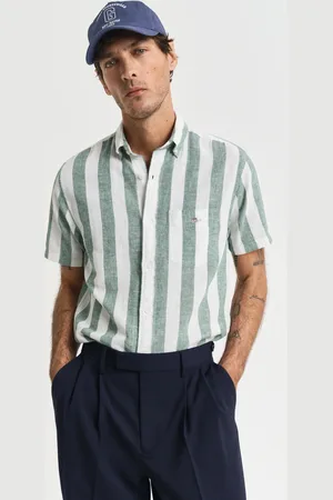GANT Miehet Regular fit ‑mitoitettu raidallinen lyhythihainen puuvilla-pellavapaita (S)