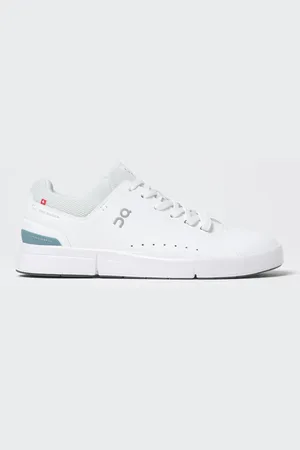 On Running Sneakers Men color