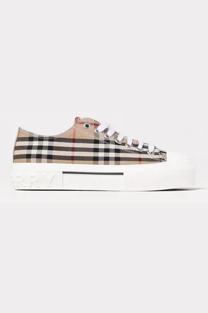 Burberry Sneakers Men color