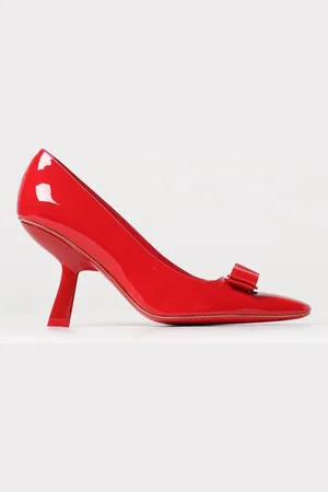 Salvatore Ferragamo Anz patent leather pumps with Vara bow