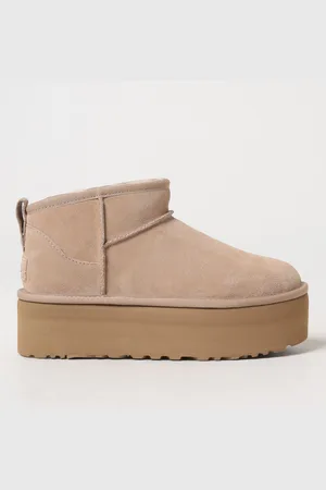 UGG Boots Woman color