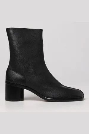 Maison Margiela Boots Men color