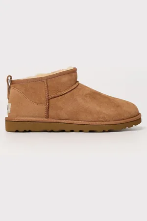 UGG Boots Men color