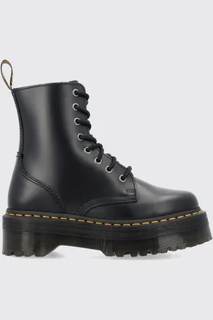 Dr. Martens Boots Men color