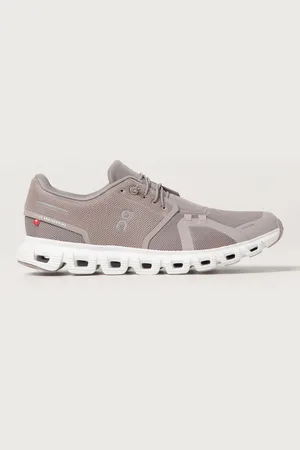 On Running Sneakers Men color