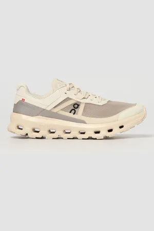 On Running Sneakers Men color