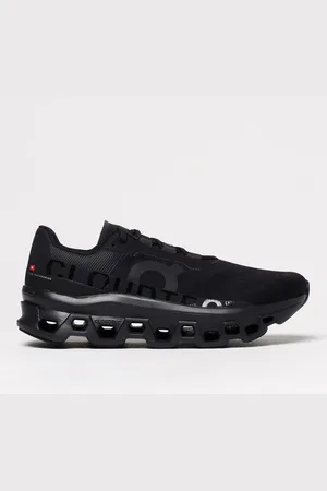 On Running Sneakers Men color