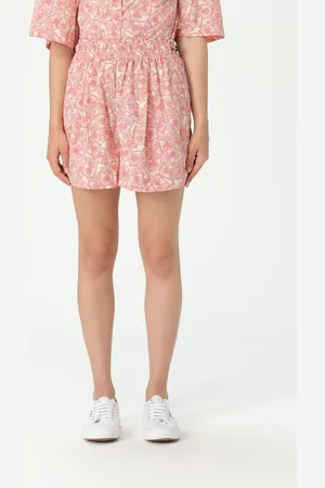Colmar Short Woman color
