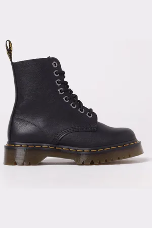 Dr. Martens Boots Woman color