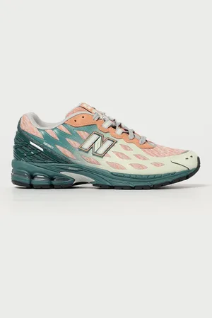 New Balance Sneakers Men color