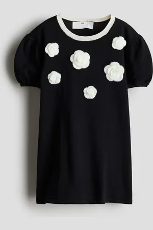 H&M Tiheäneuloksinen mekko