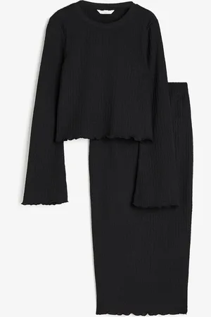 H&M MAMA Kaksiosainen kuviopintainen trikoosetti