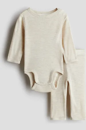 H&M Kaksiosainen silkkitrikoosetti