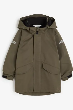 H&M Kuoriparkatakki kasvunvaralla