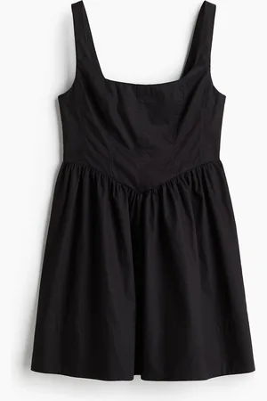 H&M Alaosasta levenevä mekko