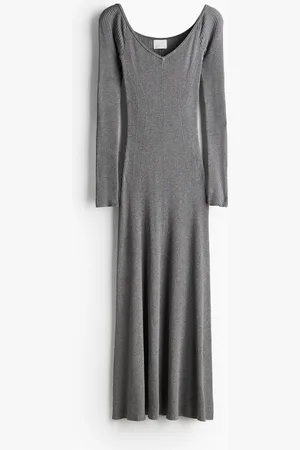 H&M Ribattu off shoulder -neulemekko