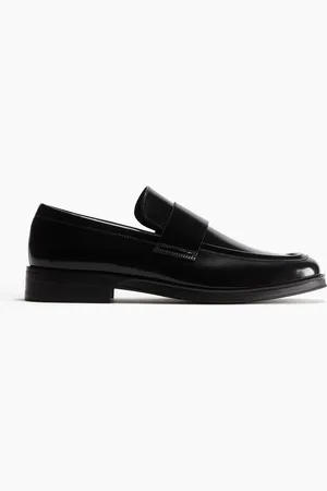 H&M Kiiltävät loaferit