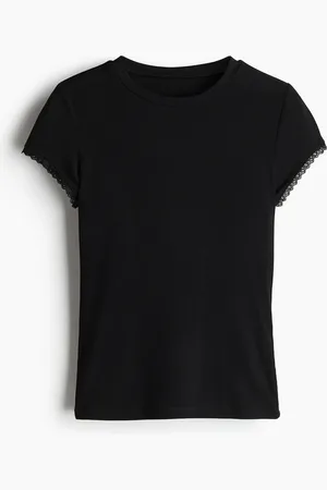 H&M Ribattu pitsireunainen T-paita
